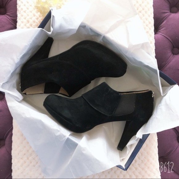 Adrienne Vittadini Ankle Boots Suede Leather Black Booties Size 11M New in Box - Picture 9 of 11